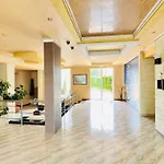 Bratanov Vip Vision ساني بيتش